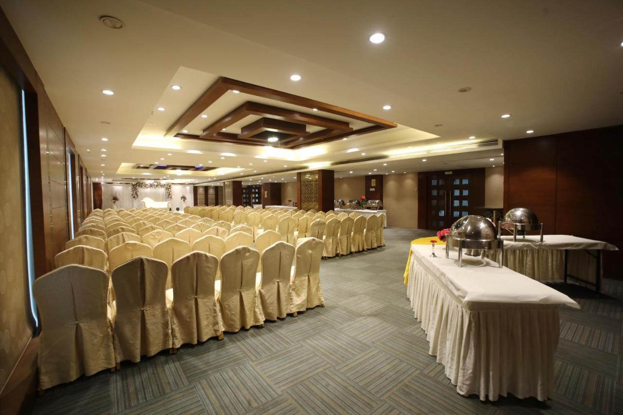 The Byke Suraj Plaza Pure Veg, Thane Εξωτερικό φωτογραφία