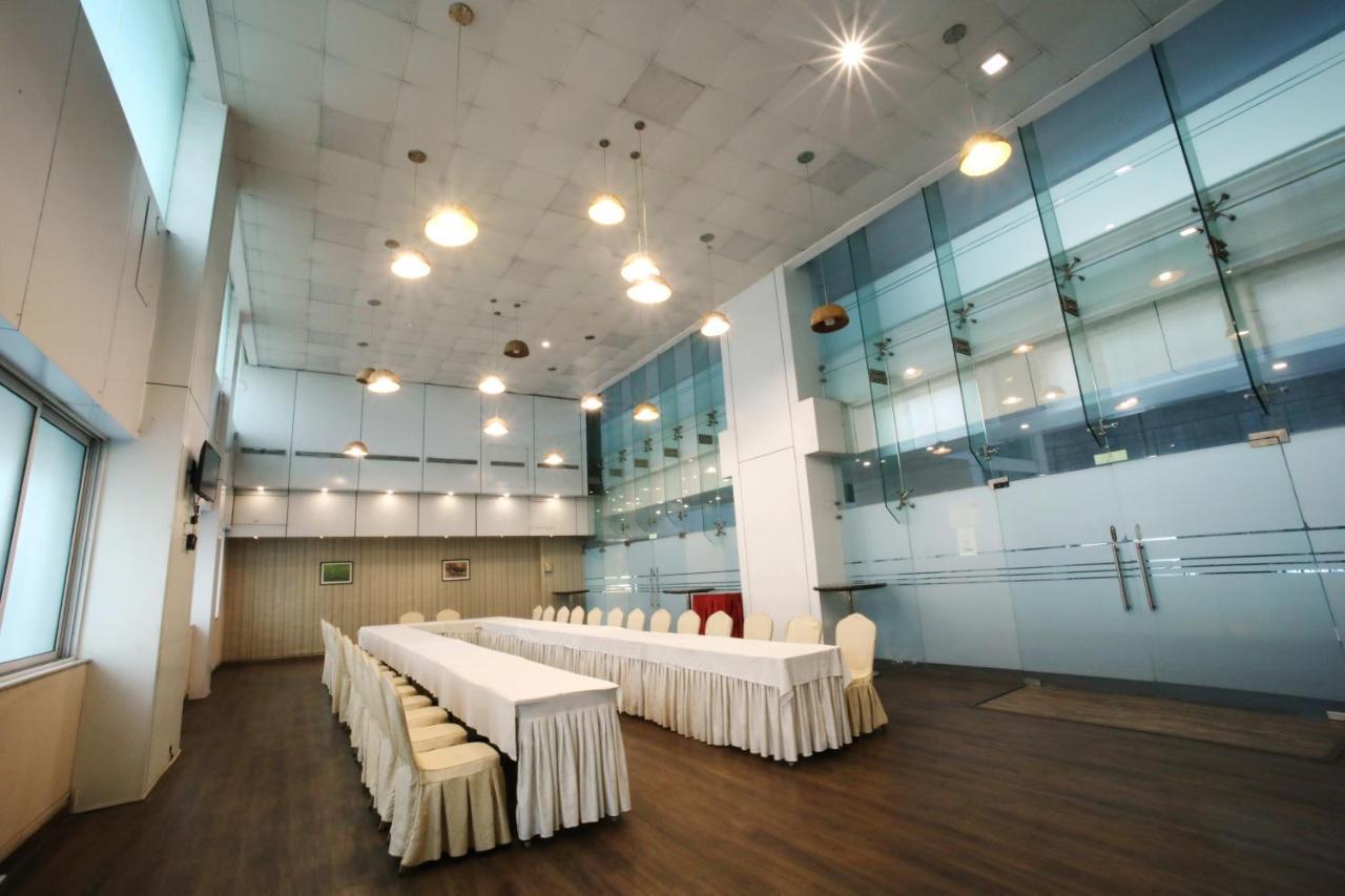 The Byke Suraj Plaza Pure Veg, Thane Εξωτερικό φωτογραφία