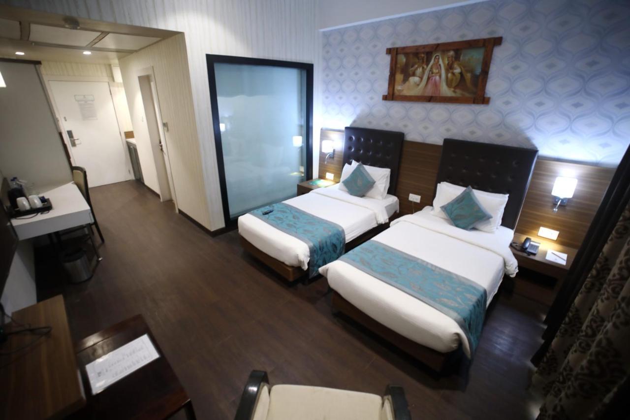The Byke Suraj Plaza Pure Veg, Thane Εξωτερικό φωτογραφία