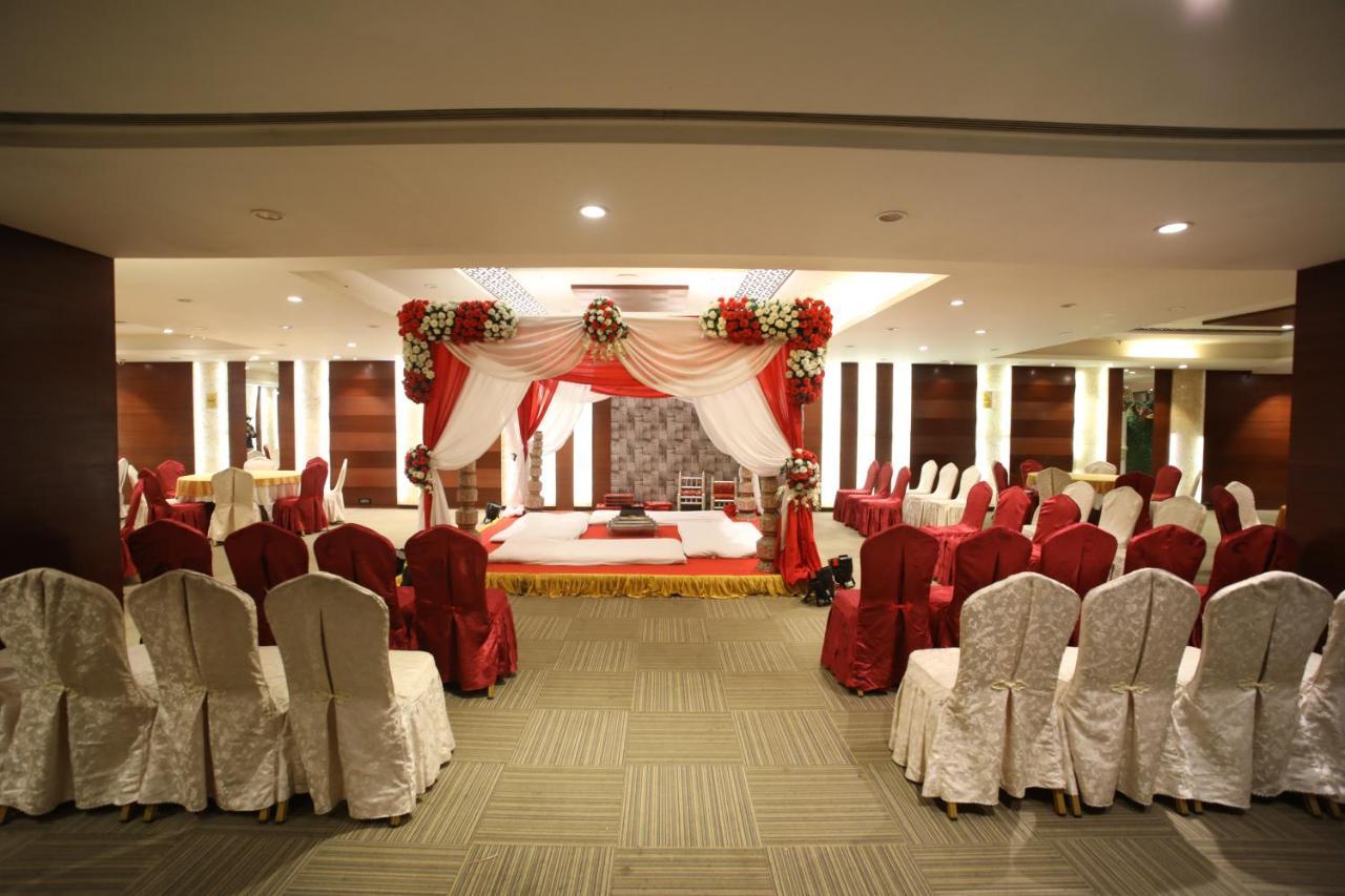 The Byke Suraj Plaza Pure Veg, Thane Εξωτερικό φωτογραφία