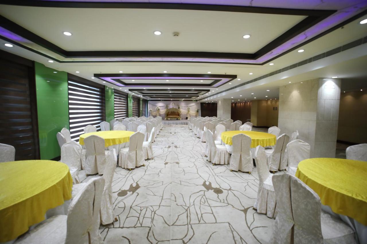 The Byke Suraj Plaza Pure Veg, Thane Εξωτερικό φωτογραφία
