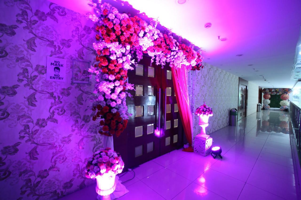 The Byke Suraj Plaza Pure Veg, Thane Εξωτερικό φωτογραφία