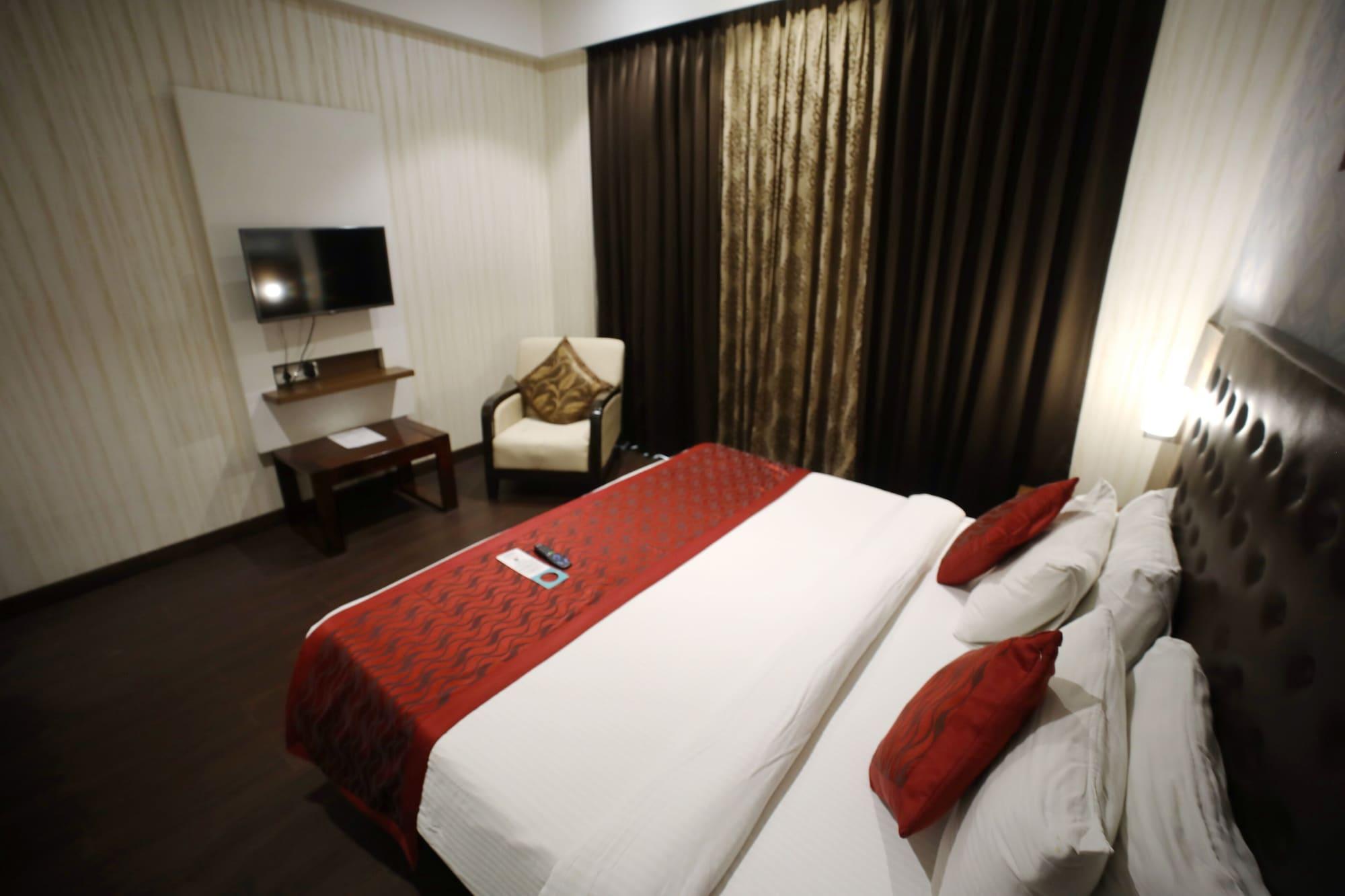 The Byke Suraj Plaza Pure Veg, Thane Εξωτερικό φωτογραφία