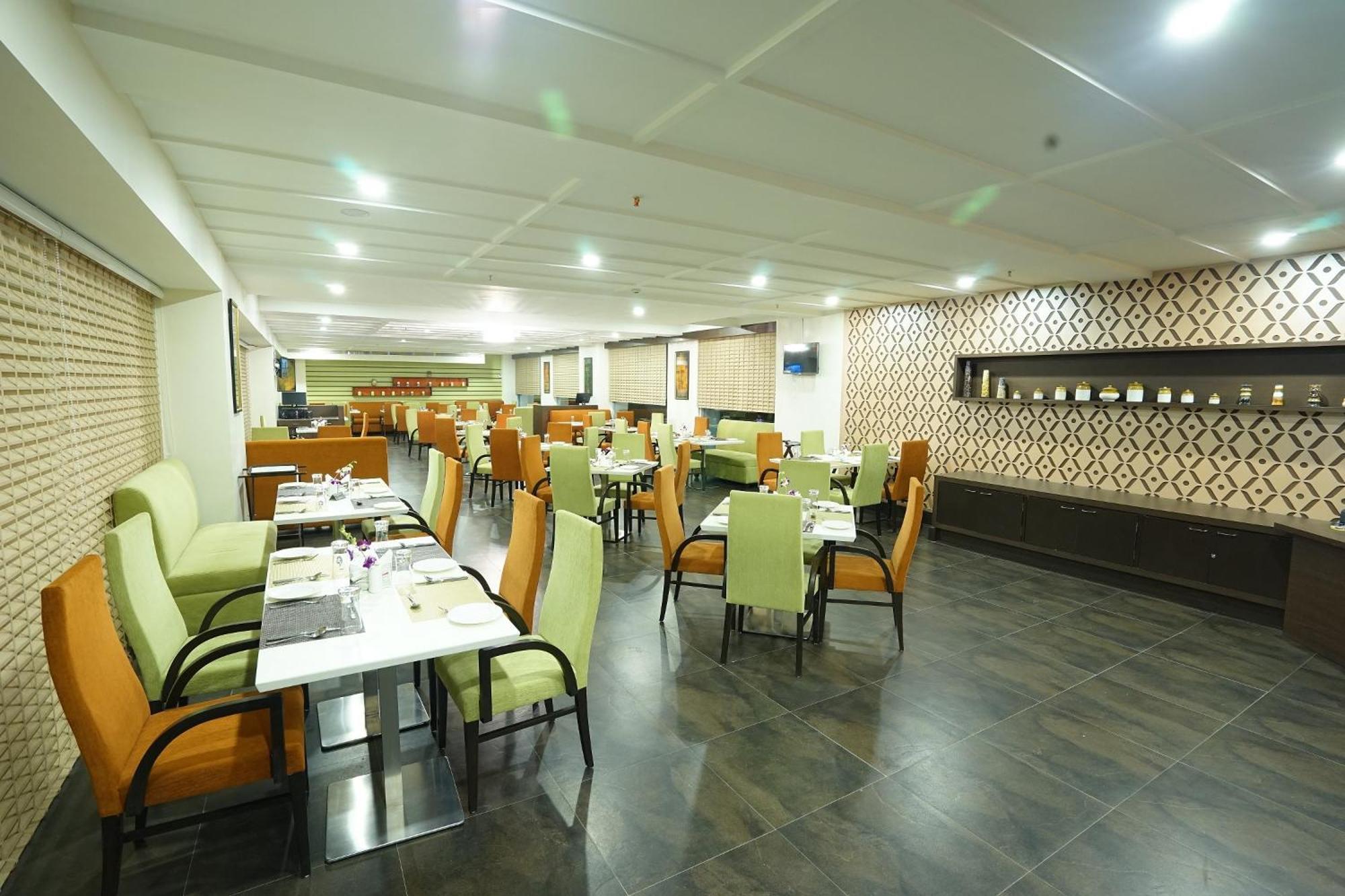 The Byke Suraj Plaza Pure Veg, Thane Εξωτερικό φωτογραφία