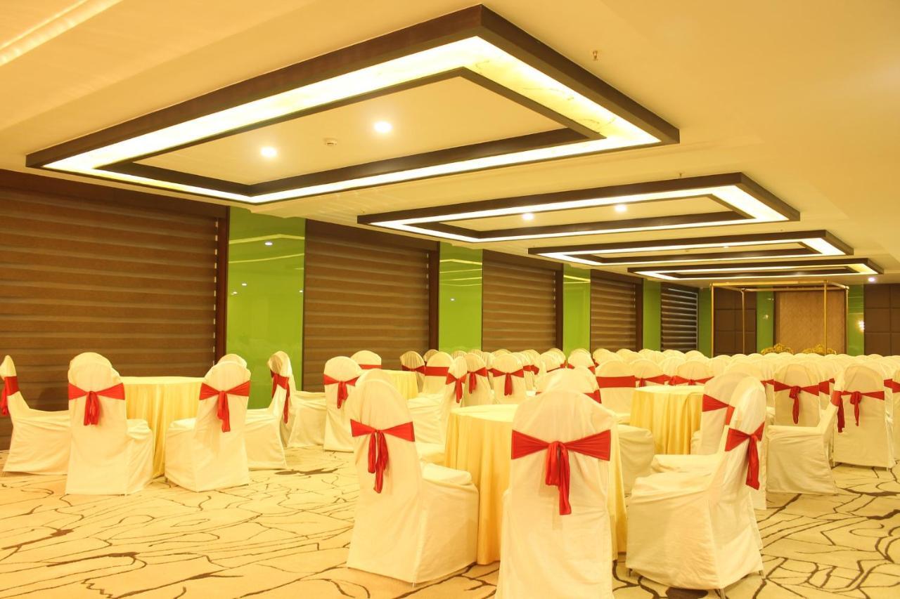 The Byke Suraj Plaza Pure Veg, Thane Εξωτερικό φωτογραφία