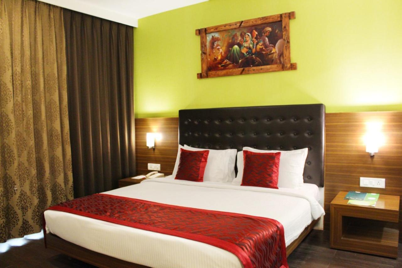 The Byke Suraj Plaza Pure Veg, Thane Εξωτερικό φωτογραφία